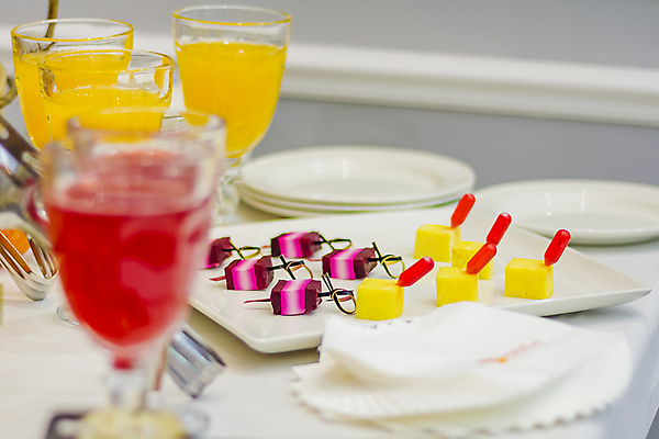 포토 JPG 해외이미지 접시 열매 음식 과일 포도 디저트 치즈 키위 이벤트 사람없음 장식 초록색 파티 케이크 축하 칵테일 체리 꼬치 달콤 맛 먹기 해외포토 식물 식기 컬러 컨셉 모션 유제품 주류 파일형식 이미지허브