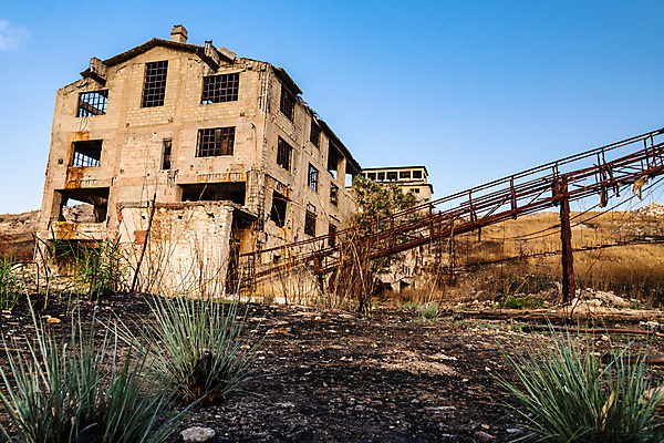 포토 JPG 해외이미지 공원 유럽 산업 문화 여행 하늘 노동자 산 사람없음 야외 건물 초록색 금속 기계 이탈리아 에너지 업무 역사 터널 재산 오븐 미술관 지중해 버리기 발굴 심볼 소금 타운 무거움 광부 옛날 추출 해외포토 직업 건축물 공공시설 나라 길 바다 컬러 모션 재질 금융 가전제품 도시 작업 무게 파일형식 이미지허브