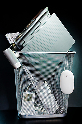 포토 JPG 해외이미지 사람없음 노트북 컴퓨터 재활용 운전 키보드 수리 폐기물 MP3 쥐 라디오 볼트 베터리 프로세서 하드웨어 해외포토 모션 전자제품 공구 쓰레기 설치류 친환경 파일형식 이미지허브