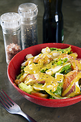 포토 JPG 해외이미지 접시 음식 백그라운드 포크 다이어트 토마토 채소 치즈 건강 어류 사람없음 빨간색 초록색 컬러풀 검은색 식사 저녁식사 샐러드 신선 사발 상추 먹기 해산물 상쾌 올리브 날것 소금 연어 후추 점심식사 채식주의자 비건 해외포토 식기 열매 감정 컬러 모션 유제품 수중동물 사기그릇 향신료 채식 파일형식 이미지허브