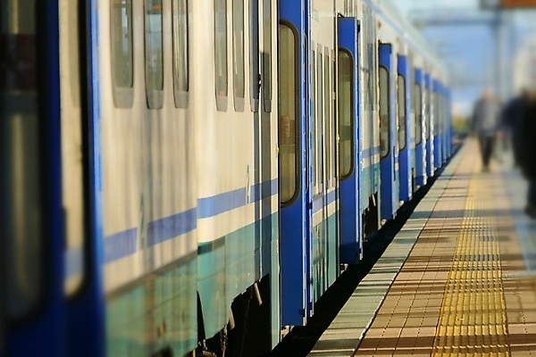 포토 JPG 해외이미지 직업 학생 라이프스타일 유럽 여행 백그라운드 컨셉 비즈니스 모션 아침 노동자 사람 사람없음 여행객 기차 도시 업무 네트워크 기다림 역 승차 연결 도착 출퇴근 승객 단상 지연 떠남 스트라이크 통근 해외포토 주간 나라 육상교통 교통시설 대중교통 생활 작업 출근 파일형식 이미지허브