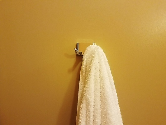 포토 JPG 해외이미지 벽 오렌지 매달리기 사람없음 수건 노란색 욕실 흰색 직물 고리 보유 해외포토 컬러 과일 모션 위생용품 파일형식 이미지허브