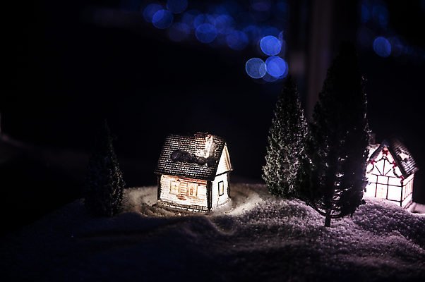 포토 JPG 해외이미지 나무 행복 도로 백그라운드 크리스마스 겨울 자동차 눈사람 휴가 새로움 거리 주택 요정 선물 사람없음 장식 빛 상자 도시풍경 장난감 숫자 산타클로스 축제 미니어처 등불 램프 축하 도시 소나무 신용카드 야간 숲 작음 연도 보케 스포트라이트 타운 전나무 눈내림 클라우스 해외포토 자연요소 식물 문자 계절 기념일 감정 길 육상교통 컨셉 교통시설 조명 눈_날씨 풍경 건물 금융 모형 크기 파일형식 이미지허브