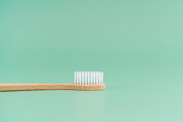 포토 JPG 해외이미지 사람없음 칫솔 오브젝트 에코 친환경 에코라이프 위생관리 친환경제품 카피스페이스 초록배경 대나무칫솔 다회용품 해외포토 라이프스타일 백그라운드 관리 초록색 위생용품 환경 공백 재활용품 파일형식 이미지허브