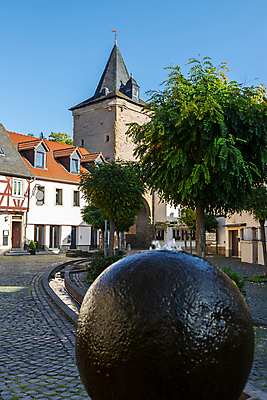 포토 JPG 해외이미지 나무 유럽 건축양식 하늘 독일 사람없음 야외 건물 초록색 물 여름 파란색 강 햇빛 봄 나뭇가지 도시 역사 분수 타운 구시가지 옛날 조언 전경 해외포토 자연요소 식물 건축물 계절 건축 나라 컬러 풍경 태양 파일형식 탑뷰 이미지허브