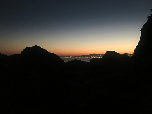 포토 JPG 해외이미지 구름 실루엣 바다 섬 패턴 오렌지 자연 하늘 아침 산 풍경 사람없음 빨간색 여름 햇빛 태양 노란색 일출 어둠 황혼 일몰 새벽 가을 농촌 야간 저녁 땅 자르기 언덕 질감 흙더미 해외포토 주간 자연요소 계절 컬러 무늬 과일 모션 촬영기법 노을 흙 시골 생태계 파일형식 더미 이미지허브