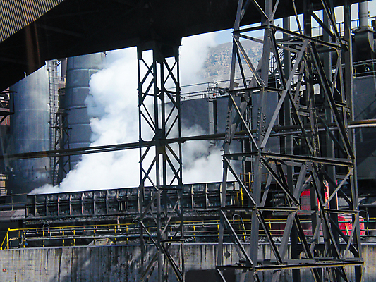 포토 JPG 해외이미지 직업 산업 비즈니스 공장 하늘 노동자 건설업 안전 사람없음 야외 햇빛 금속 어둠 기계 장비 엔지니어 헬멧 발굴 비만 창고 장노출 작업도구 연료 무거움 광부 기후변화 석탄 송곳 철강 해외포토 공업 재질 날씨 촬영기법 태양 도구 기술자 변화 무게 보호장비 몸매 파일형식 이미지허브