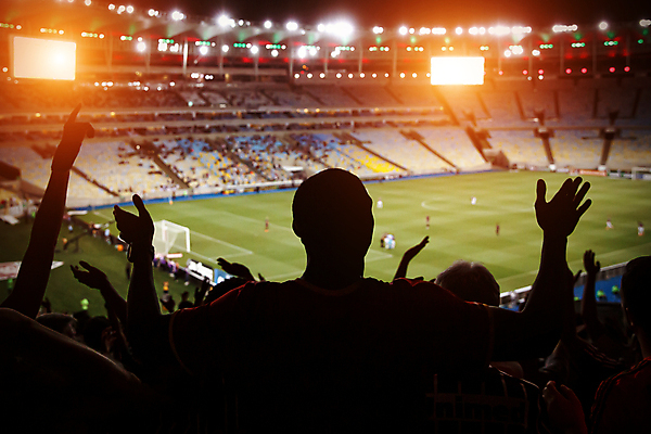 포토 JPG 해외이미지 직업 남자 행복 감정 실루엣 스포츠 포즈 백그라운드 밭 응원 성공 기념 사람 이벤트 경기 사람없음 컵 초록색 검은색 축구 경쟁 경기장 기쁨 유로 게임 관찰 부채 그룹 군중 트로피 손목시계 흥분 쇼 점수 일반 골 지원 챔피언 토너먼트 플레이어 필승 해외포토 식기 시계 컬러 컨셉 돈 농업 장신구 스포츠시설 모션 놀이 촬영기법 구기 우승 상_우승 파일형식 이미지허브