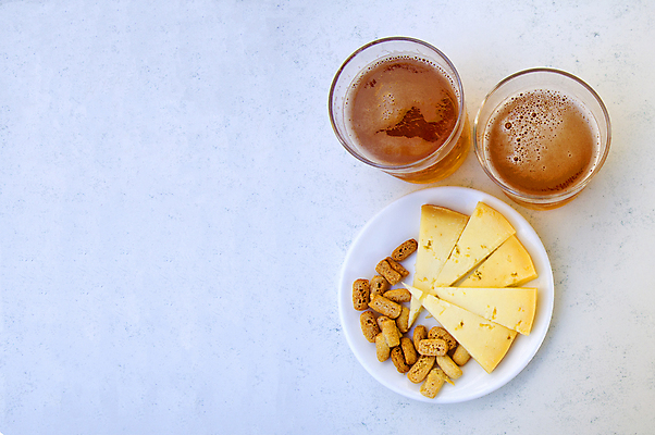 포토 JPG 해외이미지 음식 백그라운드 다이어트 부분 탁자 치즈 맥주 건강 종류 사람없음 목재 세트 노란색 파티 크래커 거품 흰색 바 뜨거움 그룹 황금 맛 폐기물 정상 밀 굽기 먹기 속도 머리위 소금 모음 고립 입가심 절임 짠맛 해로움 핸드메이드 해외포토 나무 컬러 가구 컨셉 재료 모션 유제품 곡류 주류 이벤트 한글 쿠키 쓰레기 구이 파일형식 이미지허브