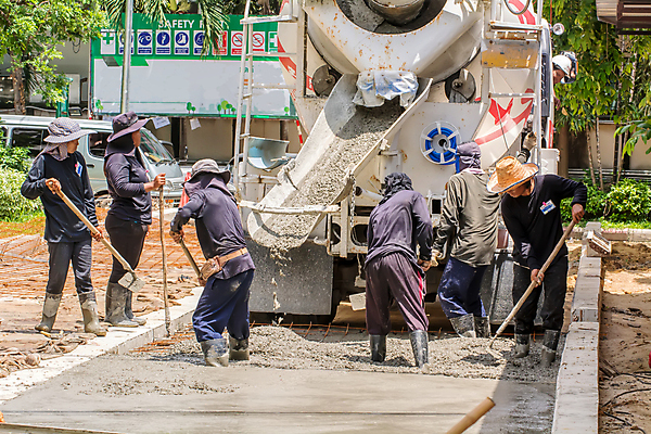 포토 JPG 해외이미지 직업 여자 남자 산업 도로 백그라운드 노동자 프레임 안전 사람 사람없음 건물 작업 수리 헬멧 땅 바쁨 발판 개발 설치 조작 철강 콘크리트 해외포토 건축물 길 교통시설 보호장비 파일형식 이미지허브