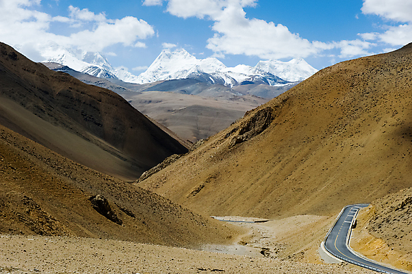 포토 JPG 해외이미지 남자 아시아 여행 자연 산 건강 사람 풍경 사람없음 도시풍경 컬러풀 햇빛 계곡 얼음 중국 일몰 보호 정상 고도 네팔 수도원 무인 절정 하이커 히말라야 해외포토 자연요소 나라 컬러 컨셉 태양 노을 도시 생태계 파일형식 산맥 이미지허브