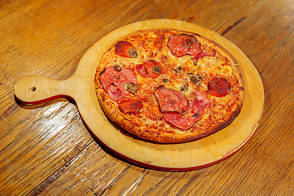 포토 JPG 해외이미지 전통 유럽 음식 백그라운드 토마토 채소 표면 치즈 피자 패스트푸드 요리 사람없음 주방 식사 저녁식사 이탈리아 카페 흰색 신선 뜨거움 닫기 맛 굽기 먹기 향신료 속도 질감 햄 반죽 지역 레시피 점심식사 핸드메이드 해외포토 나라 컬러 컨셉 모션 유제품 서양음식 육류 상점 인스턴트 구이 향미료 파일형식 이미지허브