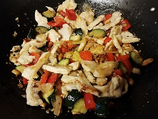 포토 JPG 해외이미지 음식 채소 고추 피망 육류 동양인 사람없음 저녁식사 치킨 중국 튀김 프라이팬 땅콩 점심식사 입가심 주키니 해외포토 아시아 식재료 주방용품 인종 식사 견과류 닭고기요리 파일형식 이미지허브