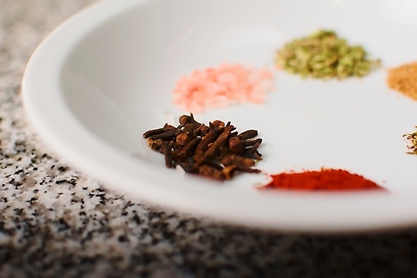 포토 JPG 해외이미지 접시 계절 음식 건강 요리 사람없음 주방 흰색 양념 조미료 닫기 맛 향신료 보케 향료 향 성분 해외포토 식기 컬러 컨셉 모션 향기 냄새 향미료 파일형식 이미지허브