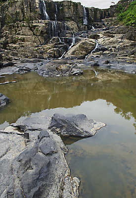 포토 JPG 해외이미지 나무 공원 호수 여행 자연 하늘 산 사람없음 야외 초록색 물 강 반사 환경 폭포 흐름 남아메리카 라틴아메리카 암초 브라질 내추럴 해외포토 자연요소 식물 공공시설 컬러 컨셉 아메리카 생태계 파일형식 이미지허브
