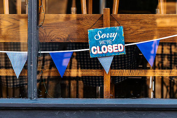 포토 JPG 해외이미지 배너 백그라운드 컨셉 의자 회사 비즈니스 텍스트 창문 매달리기 건강 경고 안전 사람 사람없음 경제 문 상점 식당 카페 정보 메시지 바이러스 닫기 보호 질병 심볼 서비스 사인 공지사항 소매 일반 주인 미안 위기 전염병 중소기업 해외포토 가구 의학 모션 사죄 파일형식 이미지허브