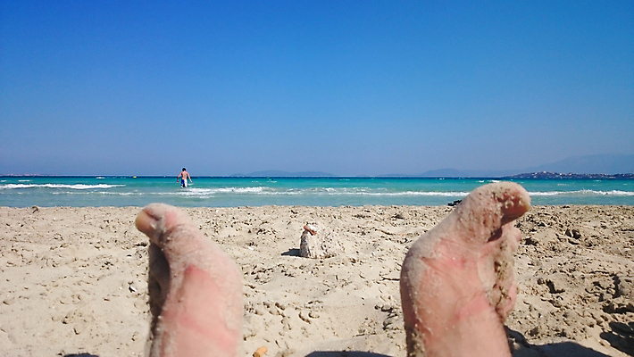 포토 JPG 해외이미지 백인 라이프스타일 응시 남자 수영복 행복 모래 바다 여행 맨발 발 청소년 자연 휴가 함께함 사람 20대 성인 사람없음 야외 캐주얼 물 여름 관광지 여행객 환경 맑음 우정 자유 발가락 양발 카피스페이스 해외포토 자연요소 서양인 시선 옷 계절 감정 컨셉 날씨 청년 생활 신체부위 친구 공백 생태계 파일형식 이미지허브