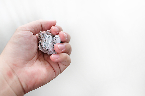 포토 JPG 해외이미지 종이 백그라운드 돈 비즈니스 공 사람없음 금융 사무실 공백 손상 흰색 잡기 절약 거친 주름 시장 구매 쓰레기 폐기물 자르기 거절 고객 서비스 질감 문서 결제 페이지 영수증 시트 소매 회계 낭비 계산서 고립 구김 세금 강조 해외포토 컬러 컨셉 모션 경제 쇼핑 재산 파일형식 이미지허브