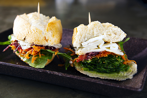 포토 JPG 해외이미지 음식 빵 조각 다이어트 채소 오렌지 치즈 샌드위치 건강 요리 사람없음 초록색 갈색 검은색 식사 저녁식사 당근 신선 맛 상추 클럽 밀가루 섬유 점심식사 비트 채식주의자 해외포토 컬러 컨셉 과일 유제품 뿌리채소 직물 가루 채식 파일형식 이미지허브