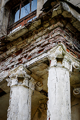 포토 JPG 해외이미지 디자인 문화 여행 컨셉 건축양식 하늘 추상 사람없음 건물 옆모습 검은색 골동품 흰색 기둥 도시 최고 사찰 역사 황금 클래식 저녁 지중해 법 아테네 신화 법원 칠면조 그리스인 천연기념물 고체 로마인 법정 옛날 요르단 파멸 스타일 해외포토 서양인 건축물 건축 바다 뷰포인트 컬러 무늬 중동 종교건축 조류 인종 야간 그리스 파일형식 소멸 이미지허브