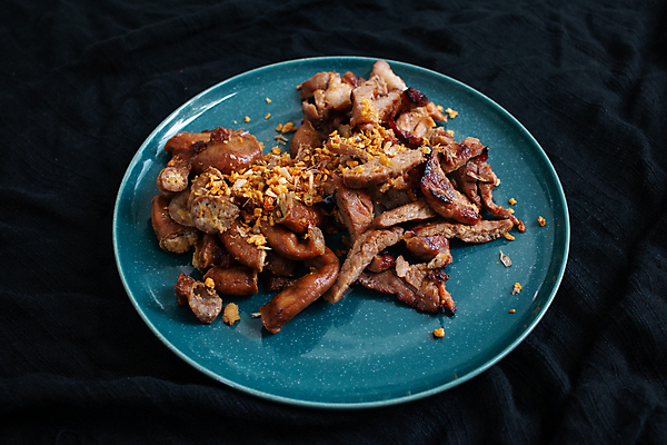 포토 JPG 해외이미지 전통 접시 문화 음식 조각 백그라운드 재료 태국 밥 거리 건강 육류 돼지고기 스테이크 요리 사람없음 식당 식사 저녁식사 튀김 신선 맛 그릴 굽기 먹기 매움 목 점심식사 인기 태국음식 스타일 해외포토 식기 아시아 컨셉 식재료 모션 주방용품 서양음식 신체부위 상점 구이 동양음식 파일형식 이미지허브