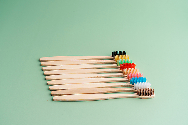 포토 JPG 해외이미지 사람없음 칫솔 오브젝트 에코 친환경 일렬 에코라이프 위생관리 친환경제품 카피스페이스 초록배경 대나무칫솔 다회용품 해외포토 라이프스타일 백그라운드 관리 초록색 위생용품 환경 공백 재활용품 파일형식 이미지허브