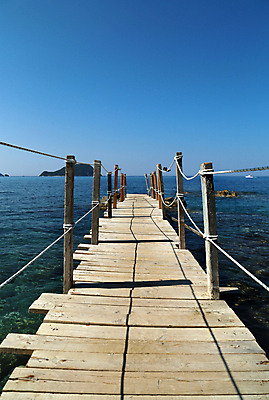 포토 JPG 해외이미지 직업 도로 과학 여행 백그라운드 컨셉 비즈니스 벽지 하늘 성공 표면 휴가 미래 안내 사람없음 야외 가로 물 파란색 빛 세계 우주 희망 운전 관찰 업무 목표 계획 방향 시작 기회 발견 진행 골 직진 스타일 수평선 현실 해외포토 자연요소 감정 길 컬러 교통시설 모션 작업 파일형식 이미지허브