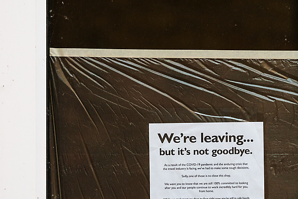 포토 JPG 해외이미지 유럽 여행 비즈니스 창문 영국 안전 사람없음 금융 경제 쇼핑 글로벌 문 상점 잠김 정보 도시 바이러스 질병 실업 사인 예방 감염 공지사항 소매 파산 위기 전염병 중소기업 효과 해외포토 나라 회사 의학 파일형식 이미지허브