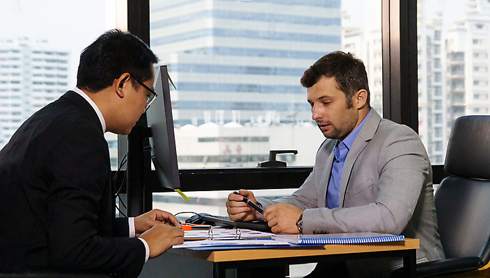 포토 JPG 해외이미지 백인 직업 비즈니스 사업가 통신 성공 회의 협력 설계 악수 직장 실내 대화 사람 성인 두명 사무실 업무 작업 비즈니스맨 비즈니스우먼 발표 그룹 작업장 계획 토론 종업원 동료 경영자 다인종 경영 마케팅 세미나 브레인스토밍 해외포토 서양인 여자 남자 산업 컨셉 회사 관계 말하기 인종 손짓 내부 직장인 리더 파일형식 이미지허브