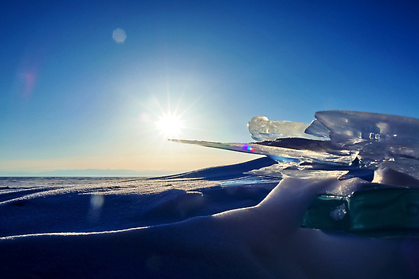 포토 JPG 해외이미지 호수 조각 여행 백그라운드 이동 겨울 자연 유리 하늘 표면 날씨 풍경 사람없음 물 파란색 빛 냉동 얼음 봄 블록 추위 흰색 투명 동굴 균열 크리스탈 언덕 질감 서리 러시아 깨짐 시베리아 수평선 해외포토 자연요소 계절 유럽 컬러 컨셉 모션 재질 광석 생태계 파일형식 이미지허브