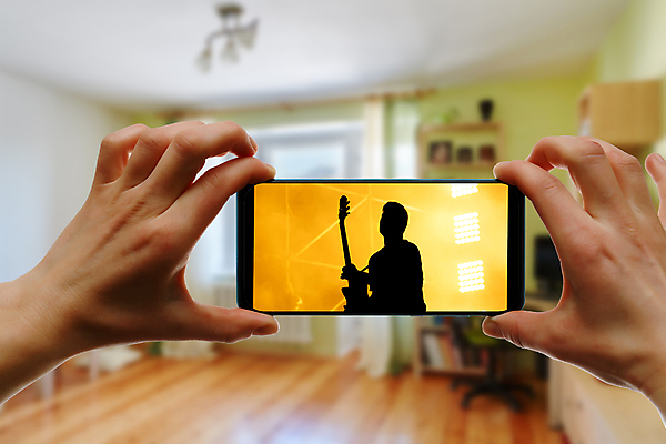 포토 JPG 해외이미지 음악 파도 인터넷 노래 놀이 수업 주택 직장 사람 이벤트 사람없음 스마트폰 컴퓨터 파티 주방 스크린 검은색 텔레비전 웹 콘서트 흐름 가수 기타 관찰 시간 개울 플랫 강의 영화 어깨 오디오 방송 질서 기타리스트 온라인 동영상 넘어짐 진짜 프로그램 생존 해외포토 교육 바다 컬러 컨셉 회사 모션 현악기 문화예술 건물 신체부위 전자제품 핸드폰 스마트기기 강 공연 연주자 음악가 예절 파일형식 이미지허브