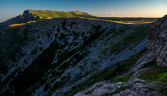 포토 JPG 해외이미지 구름 유럽 여행 밭 자연 하늘 아침 산 파노라마 풍경 사람없음 야외 초록색 여름 파란색 뷰티 계곡 맑음 일몰 이탈리아 안개 황무지 저녁 언덕 속도 산등성이 장면 흐림 뿌연 절정 스코틀랜드 해외포토 주간 자연요소 계절 나라 컬러 농업 날씨 영국 촬영기법 노을 야간 생태계 파일형식 이미지허브