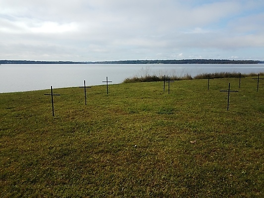 포토 JPG 해외이미지 구름 기독교 종교 십자가 잔디 사람없음 야외 초록색 물 강 묘사 해외포토 자연요소 식물 컬러 파일형식 이미지허브