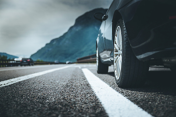 포토 JPG 해외이미지 도로 여행 자동차 휴가 휴식 산 안전 풍경 사람없음 공백 자유 긴급 도움 고속도로 구출 위험 아스팔트 사건 고장 테두리 타이어 엔진 일시정지 보험 길가 단절 땅바닥 자동 헬프 카피스페이스 해외포토 길 육상교통 컨셉 교통시설 바닥 파일형식 이미지허브