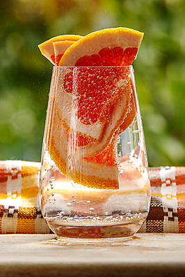 포토 JPG 해외이미지 음료 음식 분홍색 조각 오렌지 과일 부분 유리 귤 건강 사람없음 빨간색 물 여름 컬러풀 주스 거품 젖음 흰색 신선 조끼 개울 차 떨어짐 정상 혼합 설탕 레몬 레모네이드 유기농 향기 머리위 라임 로즈메리 소다 숙성 디톡스 해외포토 자연요소 웰빙 계절 컬러 컨셉 재질 강 외투 허브 냄새 에이드 파일형식 이미지허브