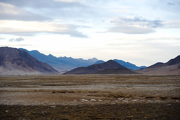 포토 JPG 해외이미지 남자 아시아 문화 호수 여행 자국 자연 휴가 산 풍경 사람없음 강 컬러풀 계곡 중국 일몰 황무지 정상 인도인 고도 네팔 무인 원정 히말라야 해외포토 외국인 나라 컬러 사람 동양인 노을 생태계 파일형식 산맥 이미지허브