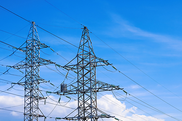 포토 JPG 해외이미지 산업 선 하늘 사람없음 파란색 태양 힘 에너지 위험 전화기 전염 철사 봉 철탑 돛대 원자력 분배 전압 철강 파이프라인 공급 해외포토 자연요소 컬러 컨셉 탑 질병 파이프_관 감염 파일형식 이미지허브