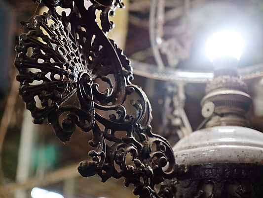 포토 JPG 해외이미지 문화 거리 사람없음 내부 세일 상점 금속 수확 골동품 램프 역사 시장 수집 창고 오브젝트 복고 수납 구식 옛날 해외포토 농업 재질 조명 파일형식 이미지허브