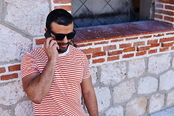 포토 JPG 해외이미지 백인 학생 손 공원 남자 행복 인터넷 텍스트 통신 거리 한명 사람 성인 야외 노트북 스마트폰 유행 걷기 상점 웹 게임 기록 도시 작업 메시지 이메일 어플리케이션 연결 전화기 스마트 싱글 히스패닉 소셜 해외포토 서양인 1 공공시설 감정 컨셉 모션 놀이 신체부위 전자제품 핸드폰 스마트기기 파일형식 이미지허브