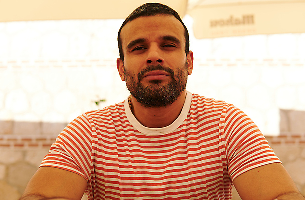 포토 JPG 해외이미지 모델 직업 1 응시 남자 행복 안경 40대 셔츠 비즈니스 성공 수염 갈색머리 한명 미소 사람 성인 야외 30대 검은색 표현 최고 직장인 자신감 대머리 배려 진짜 프리스타일 혼자 혼혈 해외포토 헤어스타일 시선 잡화 감정 컬러 중년 컨셉 상의 표정 장년 다문화 파일형식 이미지허브