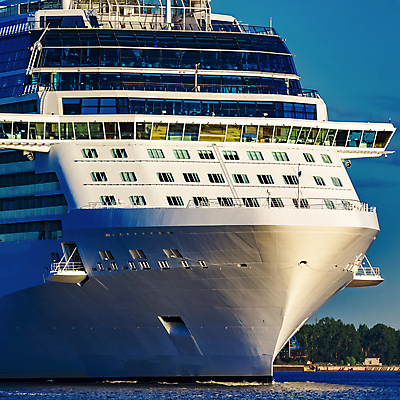 포토 JPG 해외이미지 주간 바다 항해 사람없음 야외 큼 유람선 크루즈 해외포토 자연요소 배_교통 크기 파일형식 이미지허브