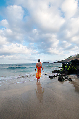 포토 JPG 해외이미지 모래 바다 여행 신체 휴가 휴식 사람없음 야외 물 비키니 태양 뷰티 해외포토 자연요소 수영복 컨셉 파일형식 이미지허브