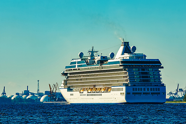 포토 JPG 해외이미지 주간 바다 항해 사람없음 야외 큼 유람선 크루즈 해외포토 자연요소 배_교통 크기 파일형식 이미지허브