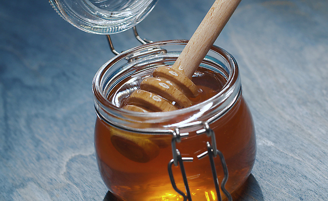 포토 JPG 해외이미지 라이프스타일 음식 유리 디저트 주택 실내 건강 사람없음 내부 목재 치료 노란색 숟가락 신선 항아리 황금 닫기 달콤 맛 에코 유기농 파란배경 각도 꿀 내추럴 해외포토 나무 웰빙 컬러 백그라운드 컨셉 재료 의학 모션 재질 수저 건물 생활 파란색 환경 도자기 파일형식 이미지허브