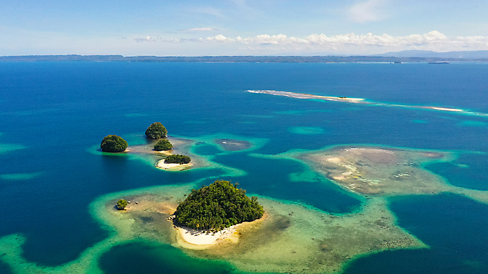 포토 JPG 해외이미지 나무 아시아 모래 바다 섬 여행 자연 휴가 손바닥 사람없음 야외 물 모래사장 야자수 맑음 만 휴양지 석호 조감도 해외포토 자연요소 식물 손 나라 날씨 장소 생태계 파일형식 이미지허브