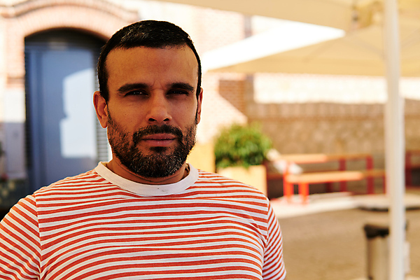 포토 JPG 해외이미지 모델 직업 1 응시 남자 행복 안경 40대 셔츠 비즈니스 성공 수염 갈색머리 한명 미소 사람 성인 야외 30대 검은색 표현 최고 직장인 자신감 대머리 배려 진짜 프리스타일 혼자 혼혈 해외포토 헤어스타일 시선 잡화 감정 컬러 중년 컨셉 상의 표정 장년 다문화 파일형식 이미지허브