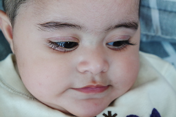 포토 JPG 해외이미지 손 딸 행복 아들 얼굴 어린이 가족 주택 실내 사랑 한명 미소 사람 소년 귀여움 육아 표현 아기 달콤 작음 건배 세대 걸음마 돌봄 천진난만 해외포토 1 남자 감정 컨셉 관계 모션 표정 내부 건물 신체부위 맛 크기 파일형식 이미지허브