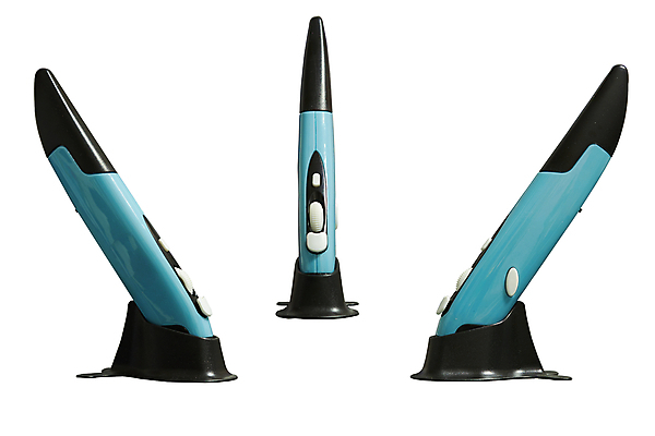 포토 JPG 해외이미지 손 디자인 교육 종이 백그라운드 컨셉 비즈니스 탁자 산 아이디어 사람없음 그래픽 책 파란색 컴퓨터 사무실 알약 연필 펜 디지털 쪽지 공백 장비 흰색 공구 키보드 잡기 업무 오픈 네트워크 그리기 플라스틱 책상 그림 문서 전자 해외포토 컬러 가구 모션 재질 학용품 신체부위 전자제품 필기구 약 도구 작업 파일형식 이미지허브