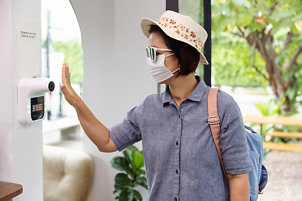 포토 JPG 해외이미지 손 여자 벽 신체 태국 호텔 한국 건강 손바닥 가면 한명 안전 동양인 건물 상점 식당 중국 보호 측정 시작 인도네시아 온도 계량기 발견 싱가폴 돌봄 자동 해외포토 1 건축물 아시아 컨셉 모션 숙소 사람 인종 신체부위 파일형식 이미지허브