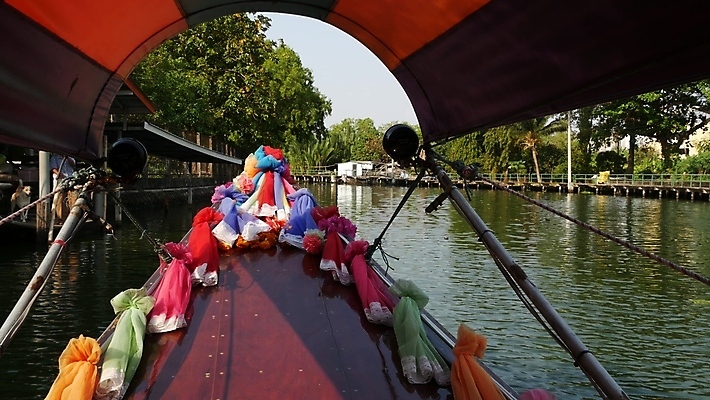 포토 JPG 해외이미지 주간 전통 외관 아시아 문화 여행 교통시설 태국 휴가 거리 주택 사람없음 야외 장식 가로 물 강 도시풍경 태양 여행객 평화 맑음 화목 침묵 도시 보트 곤돌라 오두막 크루즈 방콕 함선 운하 베네치아 지역 타운 채널 해외포토 자연요소 나라 교통 컨셉 배_교통 날씨 사람 풍경 건물 소리 이탈리아 시설 파일형식 이미지허브